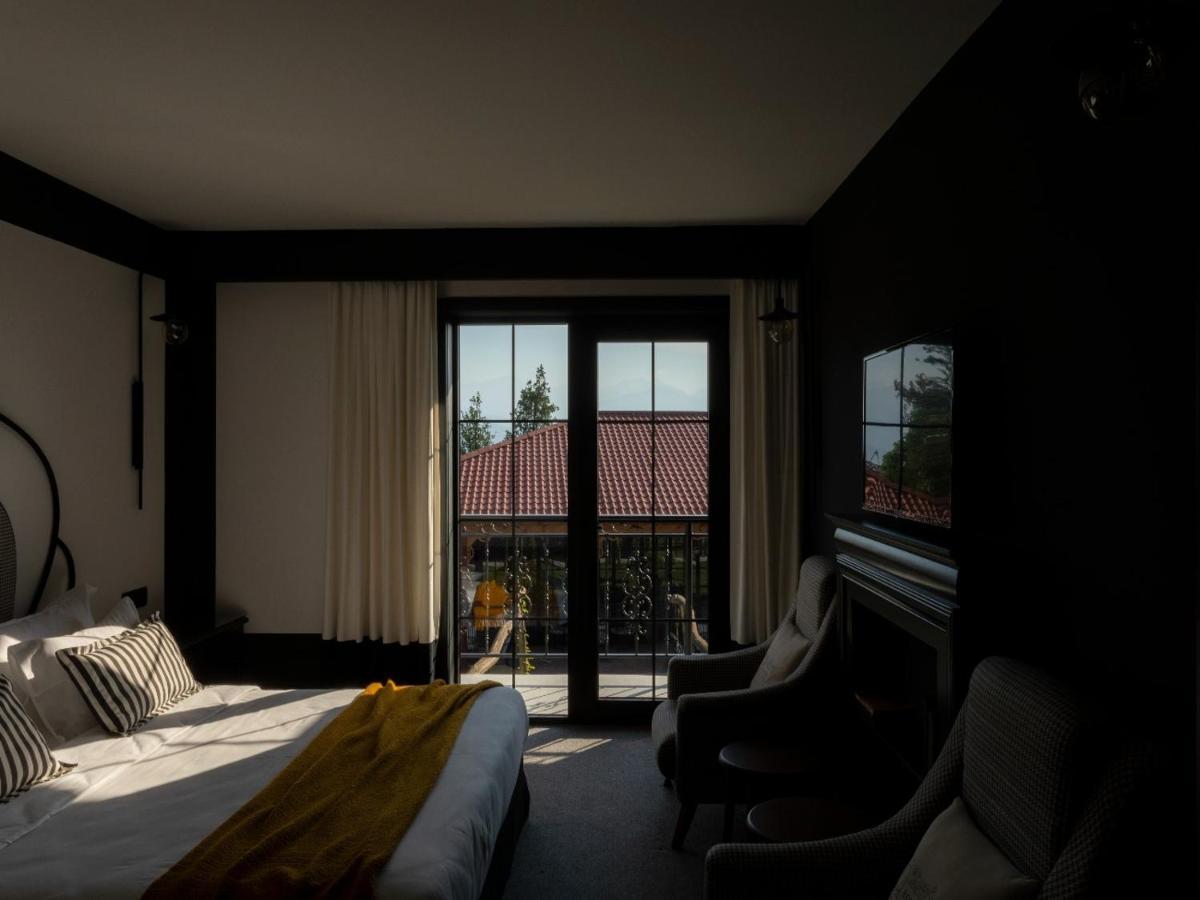 Esquisse Design Hotel Телаві Екстер'єр фото