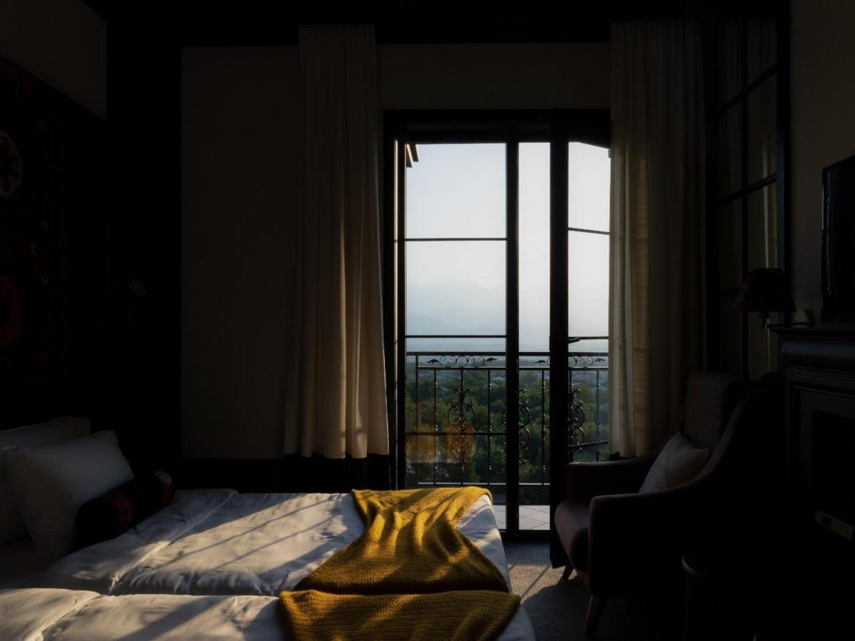 Esquisse Design Hotel Телаві Екстер'єр фото